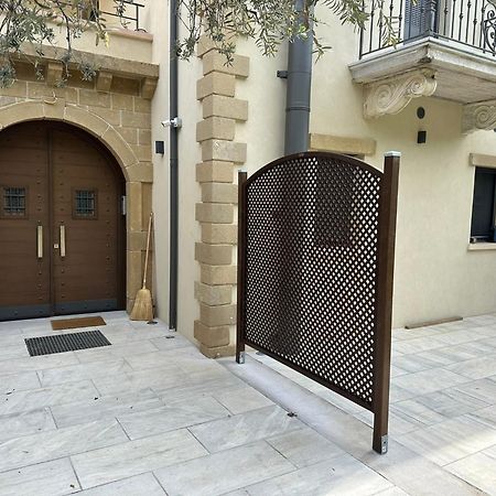 Villa Kalamos / Sea View And Pool Nearby Athens Exterior photo
